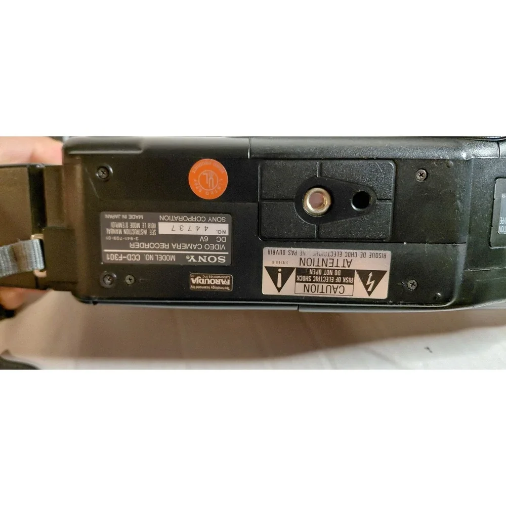 vintage analog Sony Handycam CCDF301 Video 8 Collectible Old Media W Ambico Bag